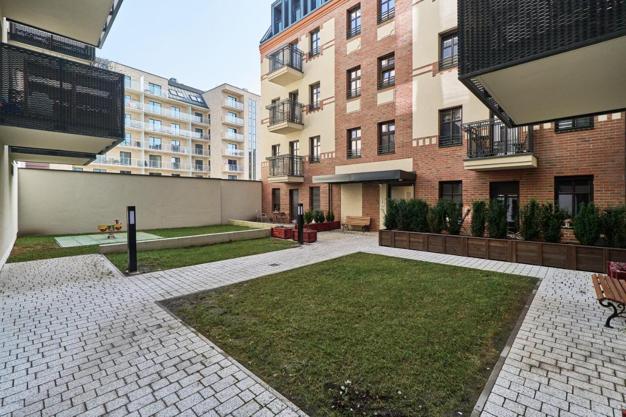 Under The Wroclove Sky By Renters *